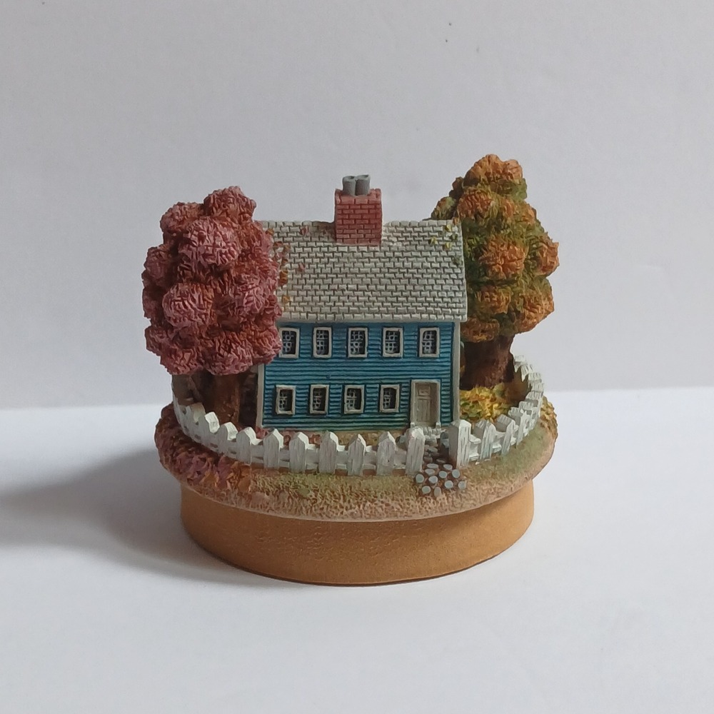 Vintage Yankee Our America Candle Topper Blue Colonial House Tree Resin Figurine